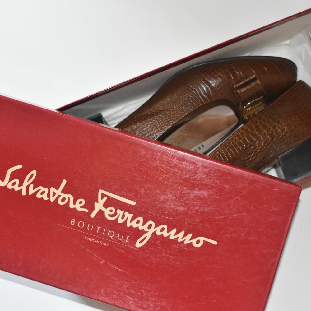 Salvatore Ferragamo Brown patent flats US 7 - Picture 5 of 6